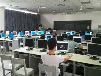 實(shí)習(xí)工廠舉辦《CAXA電子圖版2013》培訓(xùn)